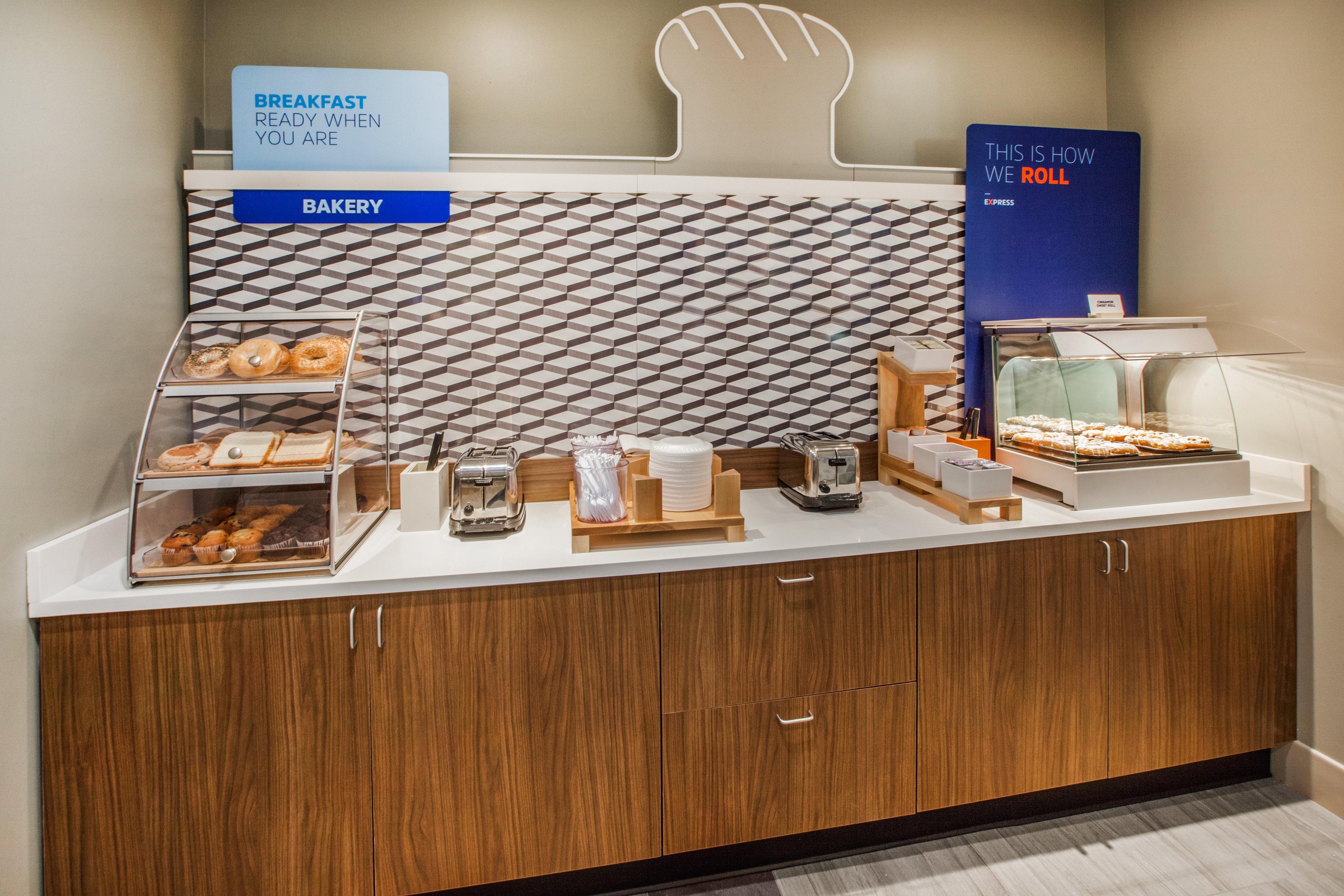 Holiday Inn Express & Suites - Cincinnati Ne - Red Bank Road By Ihg Bagian luar foto