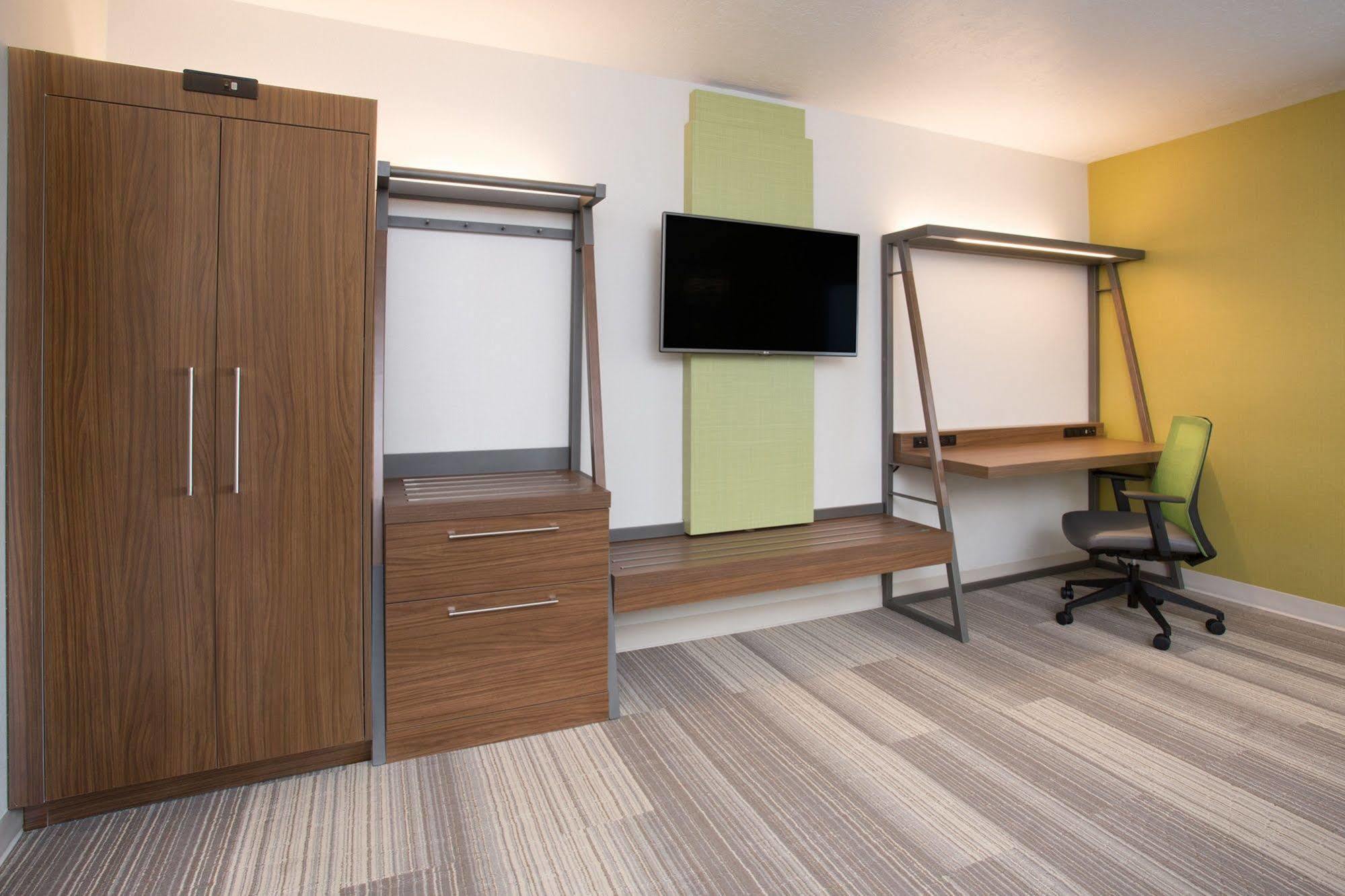 Holiday Inn Express & Suites - Cincinnati Ne - Red Bank Road By Ihg Bagian luar foto